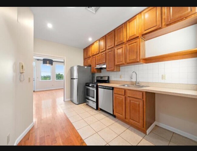 Photo - 54 Monitor St Unidad 4A