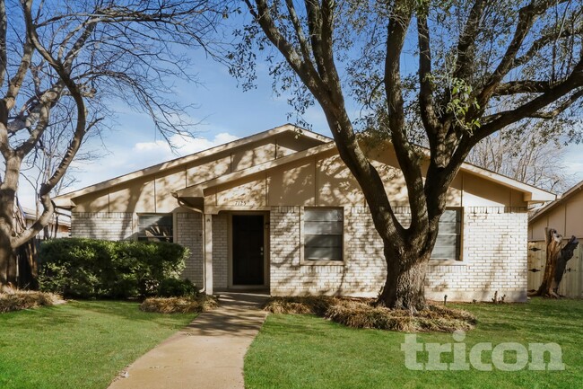 Building Photo - 7125 Hardwood Trail