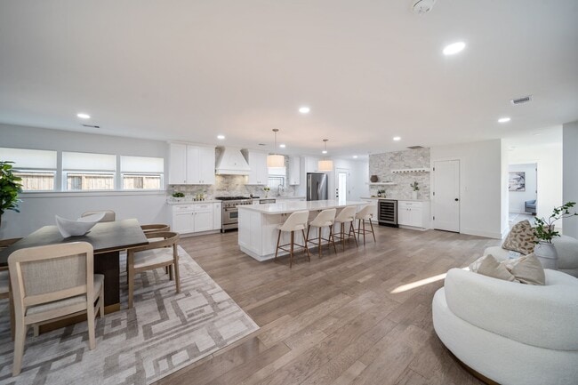 Photo - 2501 Briarhurst Dr