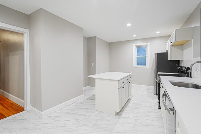 Photo - 381 Adams St Unit 1