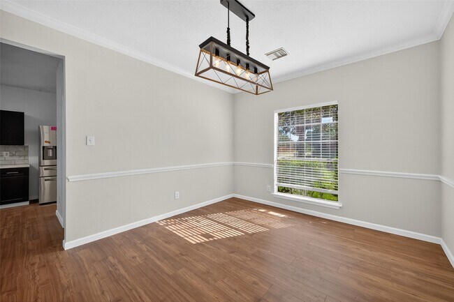 Photo - 8302 Cliffshire Ct