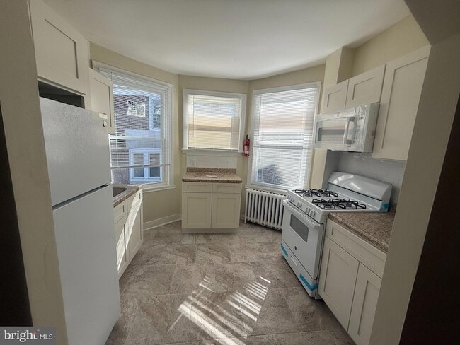 Photo - 0-500 E Johnson St