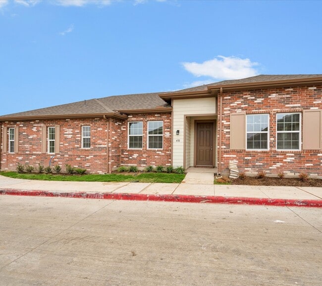 Building Photo - 2709 Rockhill Rd Rental