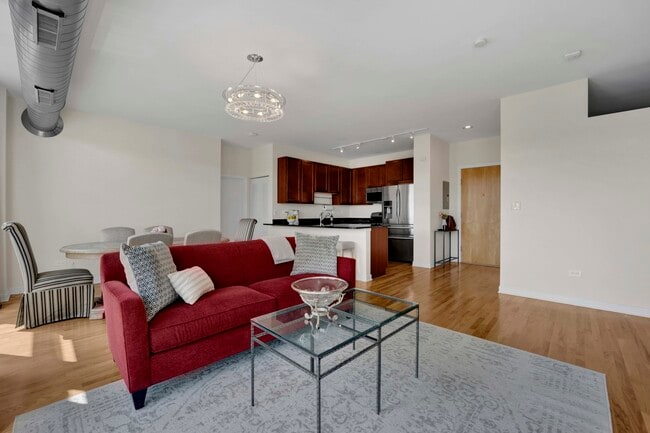 Photo - 1150 W 15th St