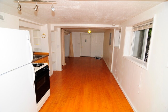Photo - 809 S Summit Ave Unit 1BR