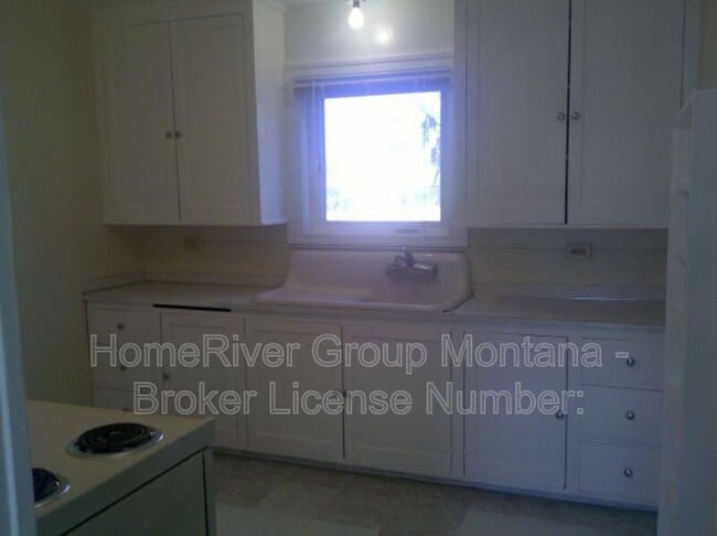 Photo - 110 South Ave E