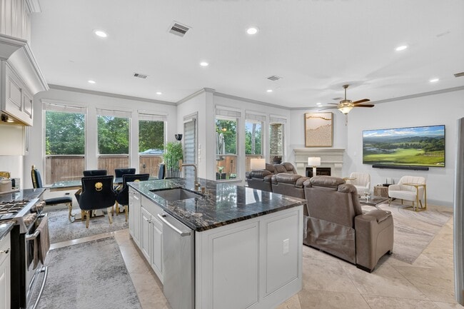Photo - 226 Skybranch Ct