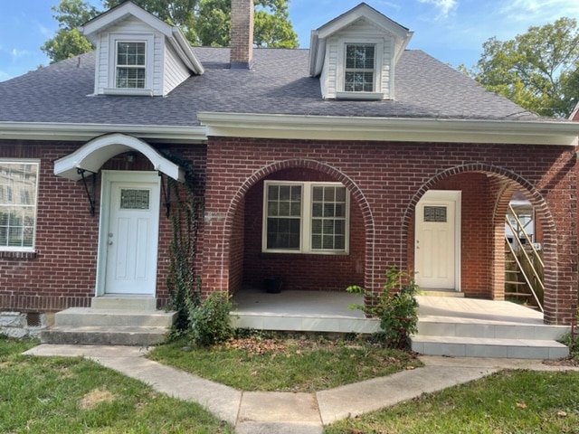 Building Photo - 1004 W 7th St