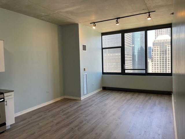 Photo - 235 W Van Buren St Unidad 3618