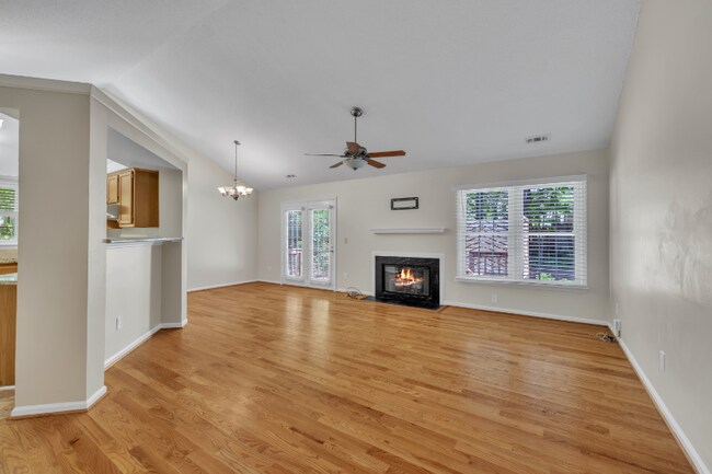 Photo - 106 London Plain Ct