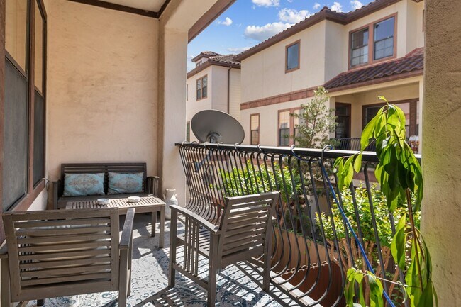 Photo - 3935 Gibson St