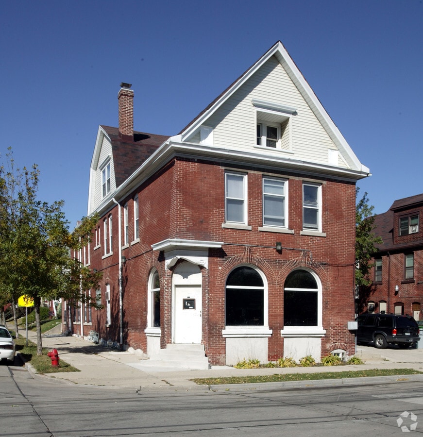 Photo - 800 E Chambers St./3010 N Fratney St. (6 Unit)
