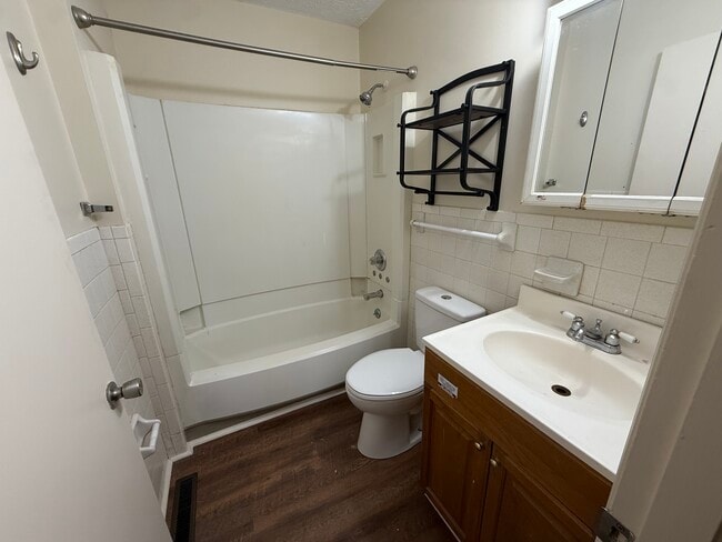 Photo - 118 Central Ave