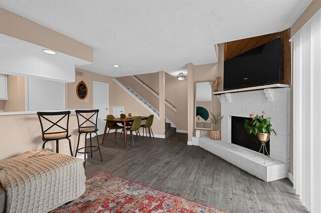Photo - 3919 Fairmont Pkwy Unidad 170 Rental