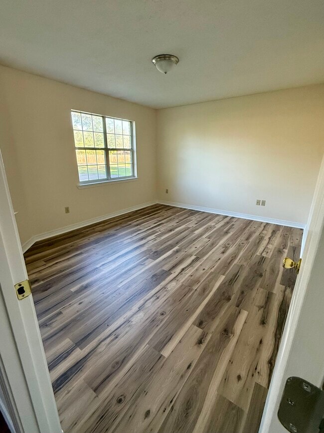 Photo - 2193 Mill Street Ext