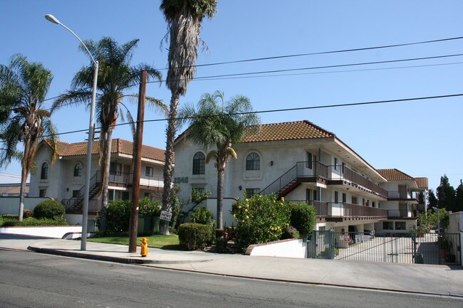 2540 W Lincoln Ave Unidad 101