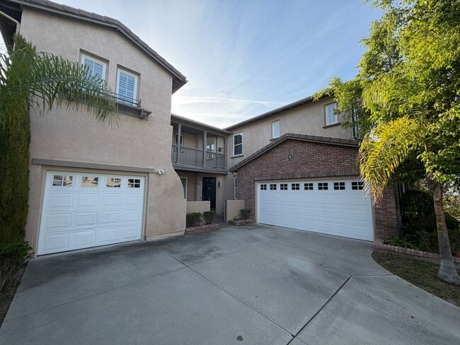 Building Photo - 5BD/4.5BA, 3,500 sq. ft. San Marcos Home