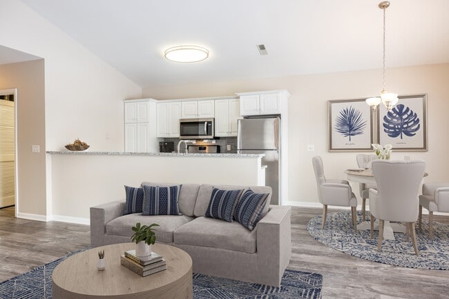 Oakmonte Apartment Homes