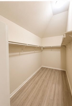 Building Photo - 2123 Castle Gardens Ln