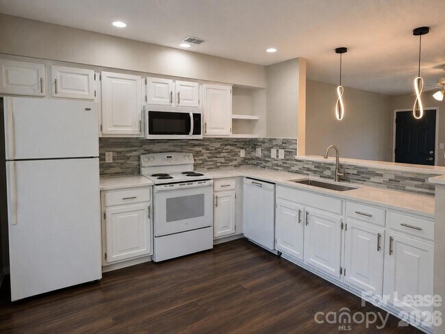 7718 Linda Lake Dr