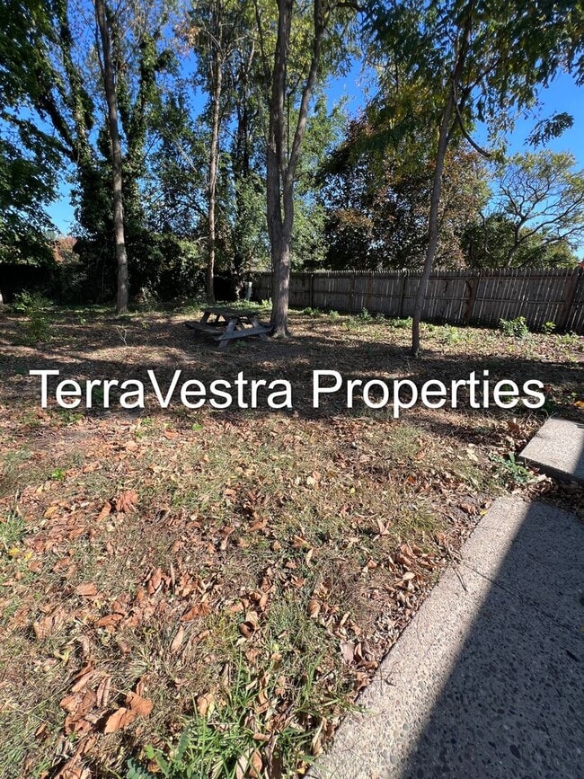 Photo - 3 Bed Single Family in Deepwater! Eligible...