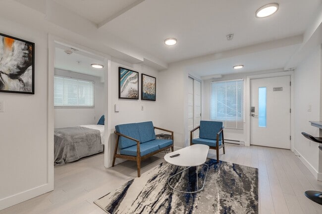 Building Photo - 1433 Haro St Unit -