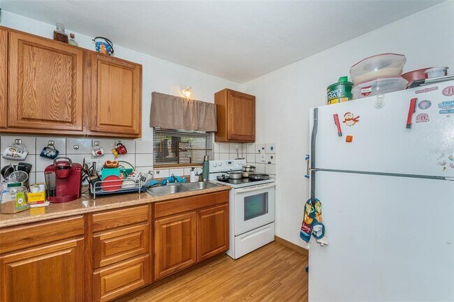 Photo - 7721 46th St N