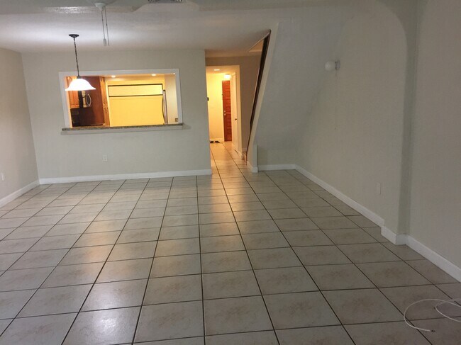 Photo - 10022 NW 41st St