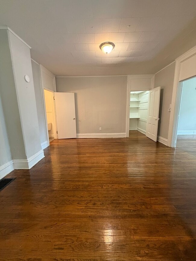 216-218 Tinkler St Unit 216 Tinkler #A