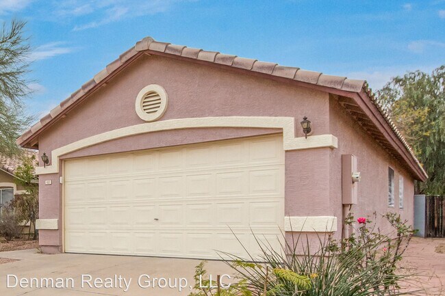 Photo - 3 br, 2 bath House - 437 S. 93rd Way