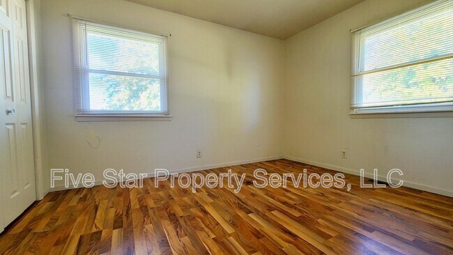 Photo - 404 E Madison St Unit Apt C