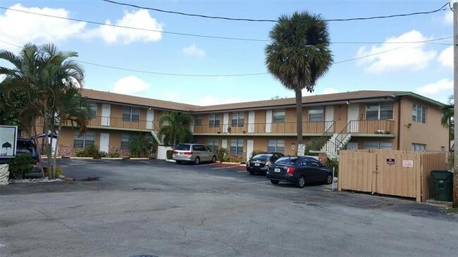 Building Photo - 1401 NE 57th Pl Unit 11 Rental