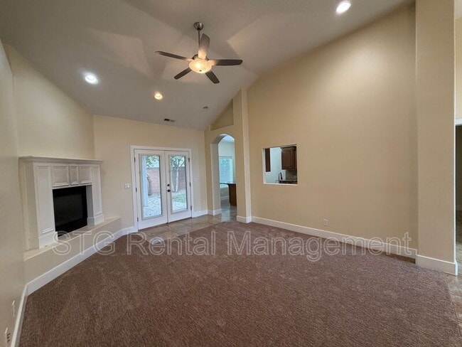 135 Orchard Ln