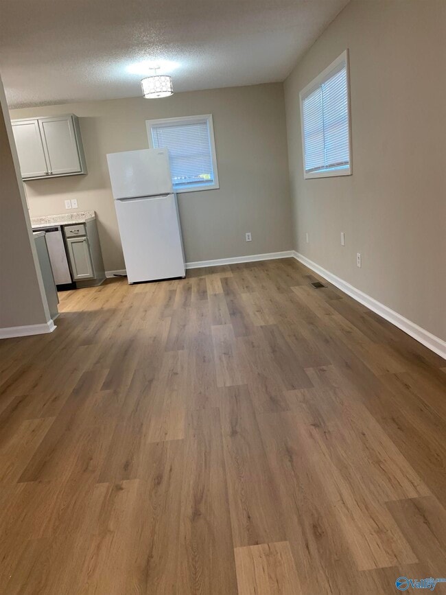 Photo - 325 Honea Ln