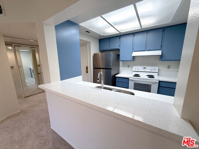 501 Palisades Dr Unit 317