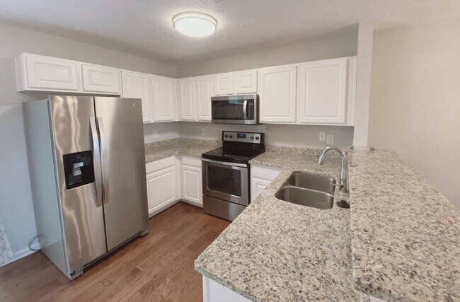 Photo - 596 Flintlock Ct