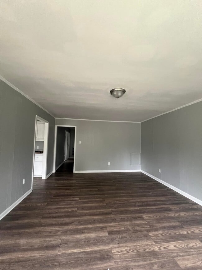 Photo - 1155 S College St