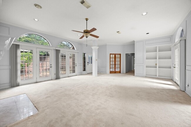 4215 Valley Glade Dr