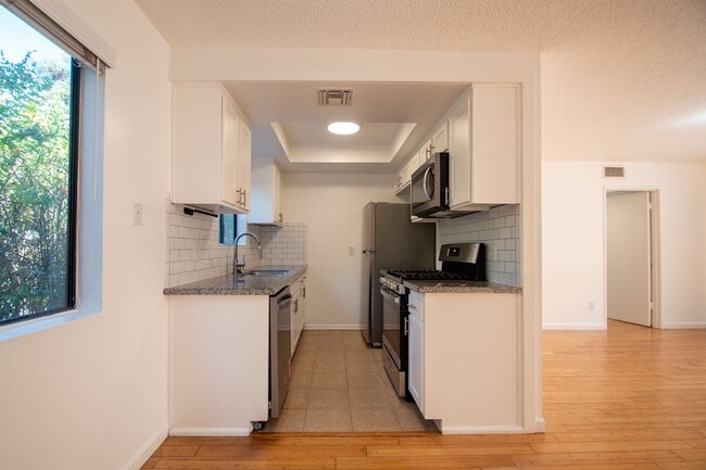 Photo - 12338 Oxnard St Unit 106