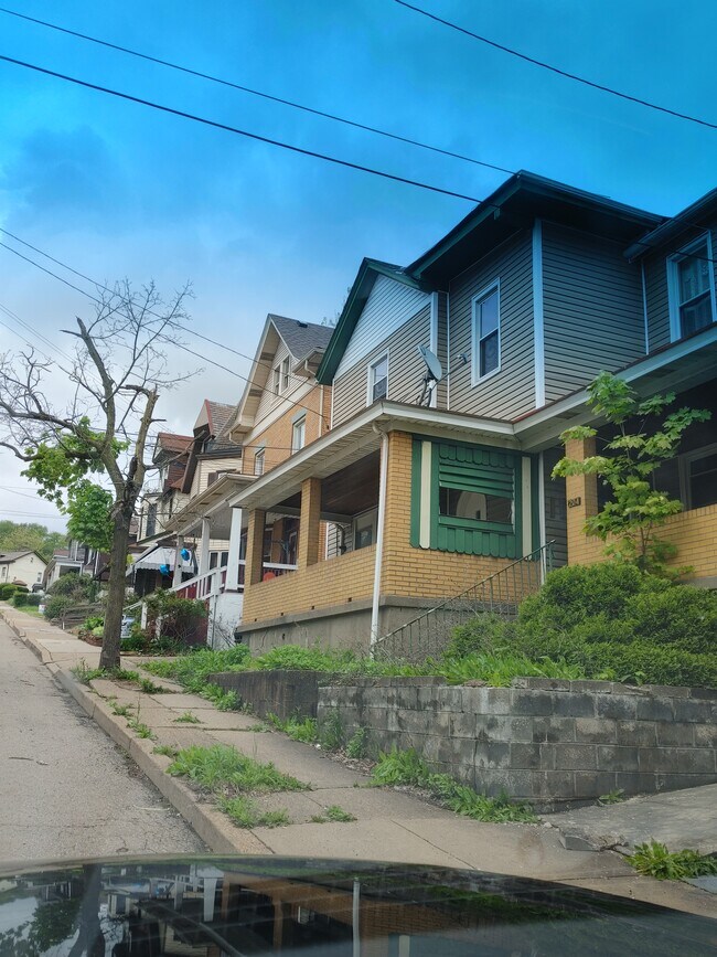 Photo - 206 Hazelwood Ave