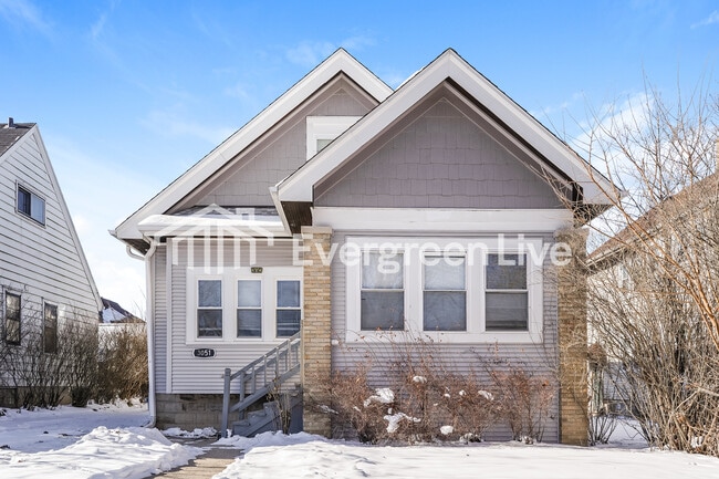 Building Photo - 3051 N 61st St