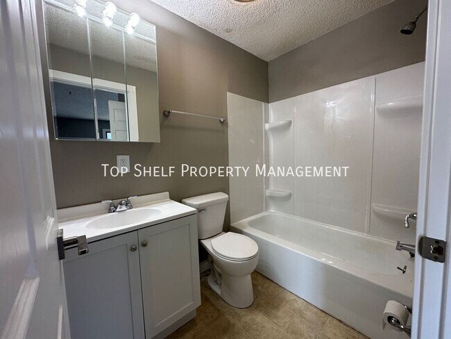 Photo - 103 S Grant-7 Unit 7