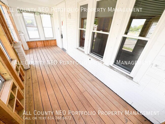 Photo - 511 Fairfield Ave