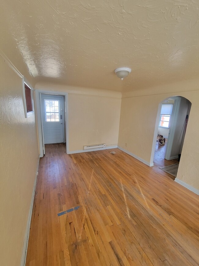 Photo - 2406 E 10th St