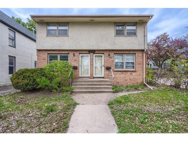 Building Photo - 1513 NE 18th Ave