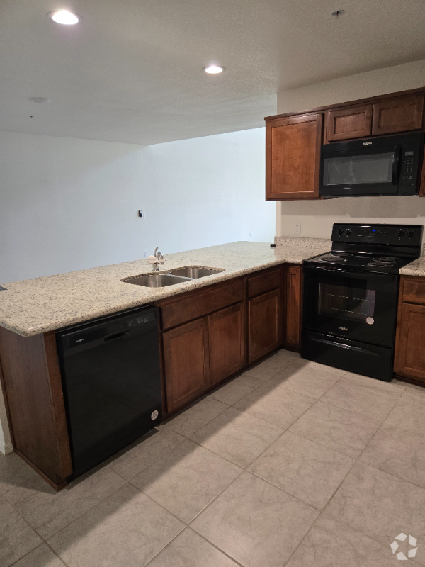 Building Photo - 7353 E 38th St Rental