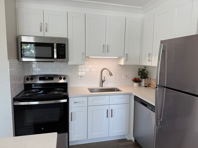 Photo - 214-222 S Pine Ave