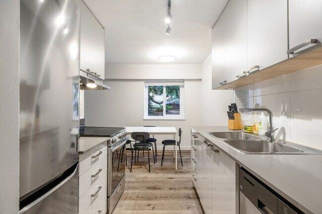 Photo - 254 E 12th Ave Unit ID1051855P