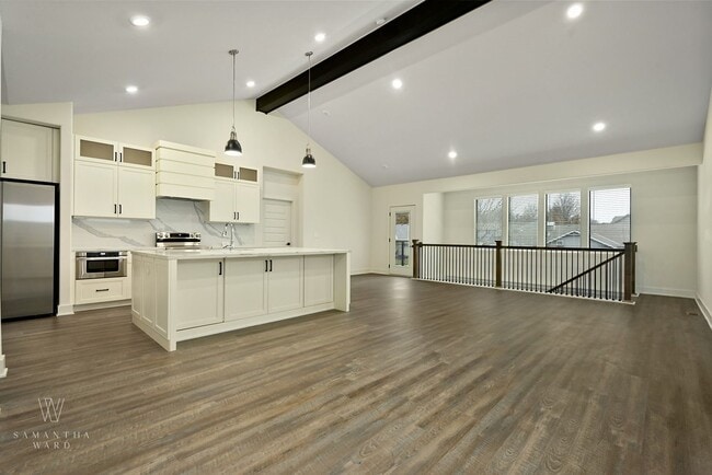 Photo - Stunning 4-bedroom, 4-bathroom, Single Fam...