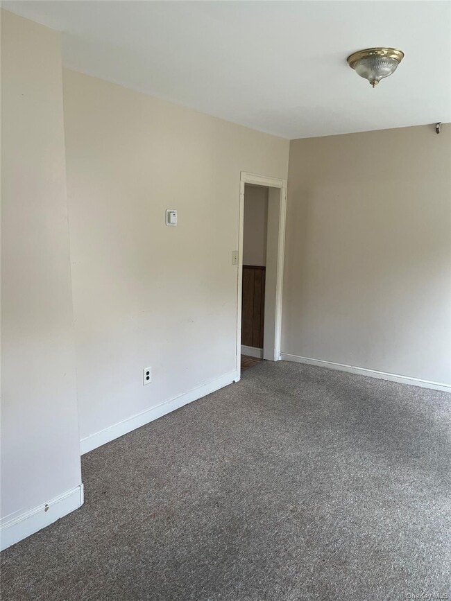 Photo - 89 N Montgomery St